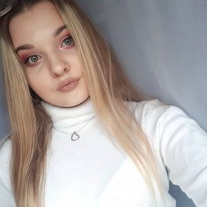 Meet your Posher, Laynie